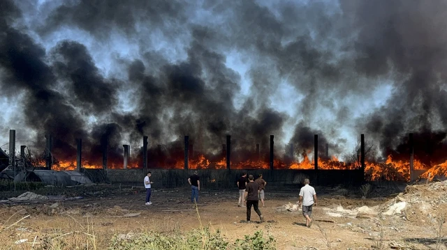 adanada korkutan yangin tum alana yayildi CczSMPFi