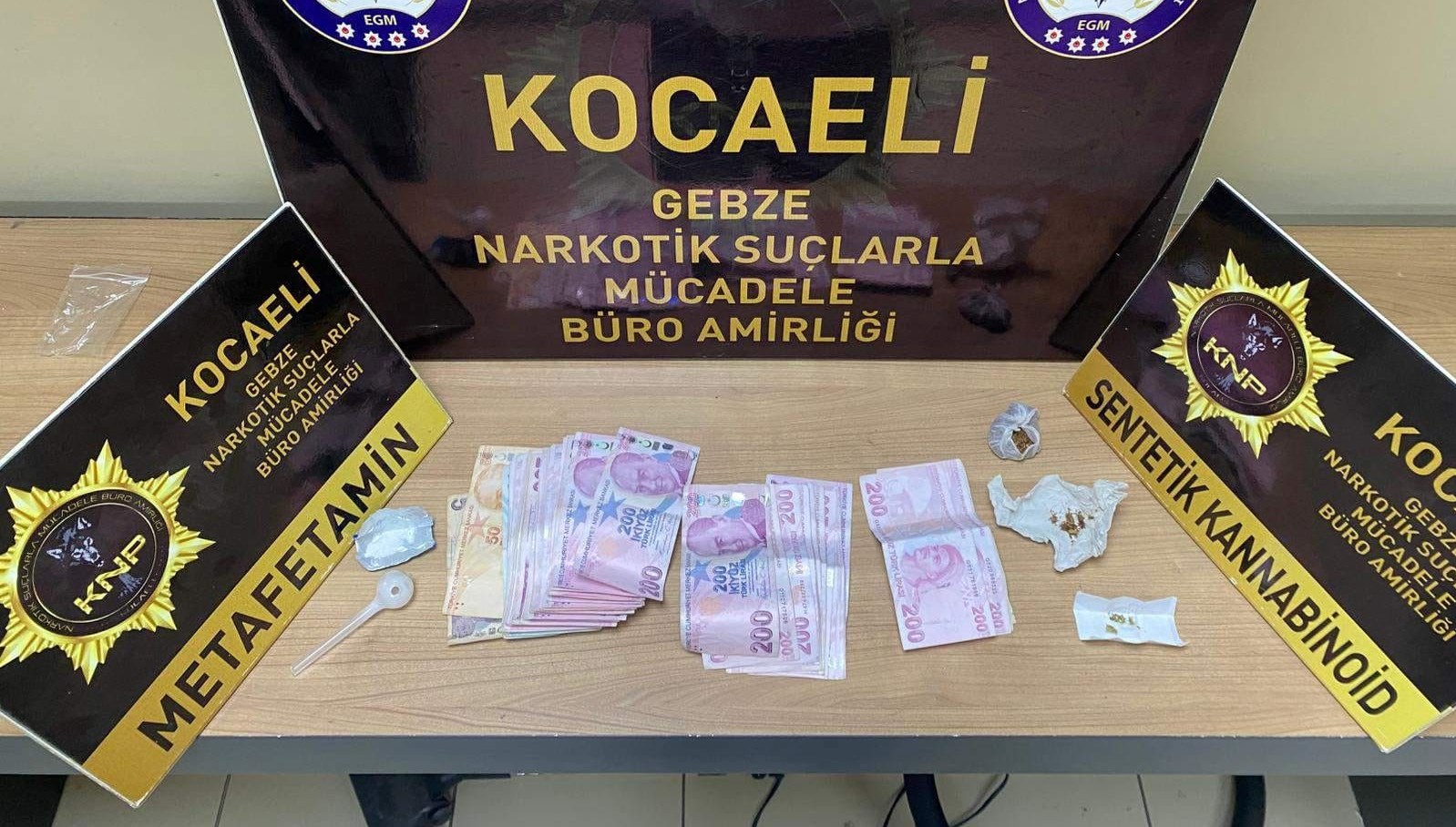 kocaelide uyusturucu operasyonu 4 kisi tutuklandi kPDY46kt