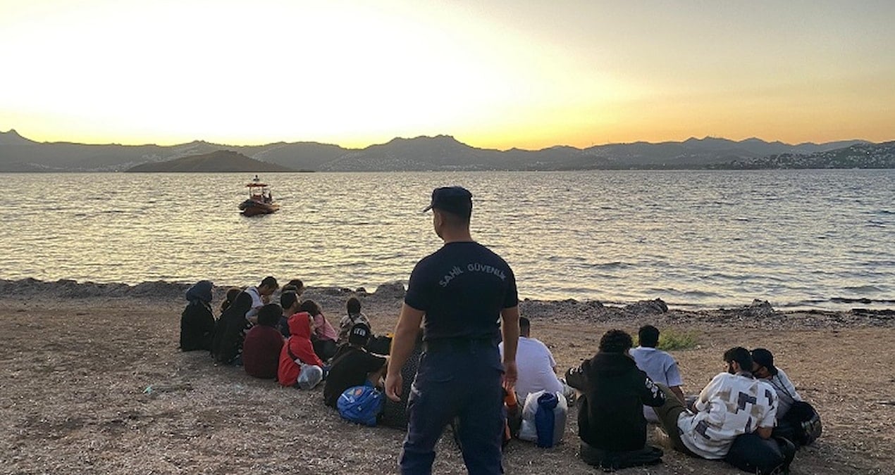 muglada 154 gocmen ve 3 gocmen kacakcisi yakalandi wDTaxA57