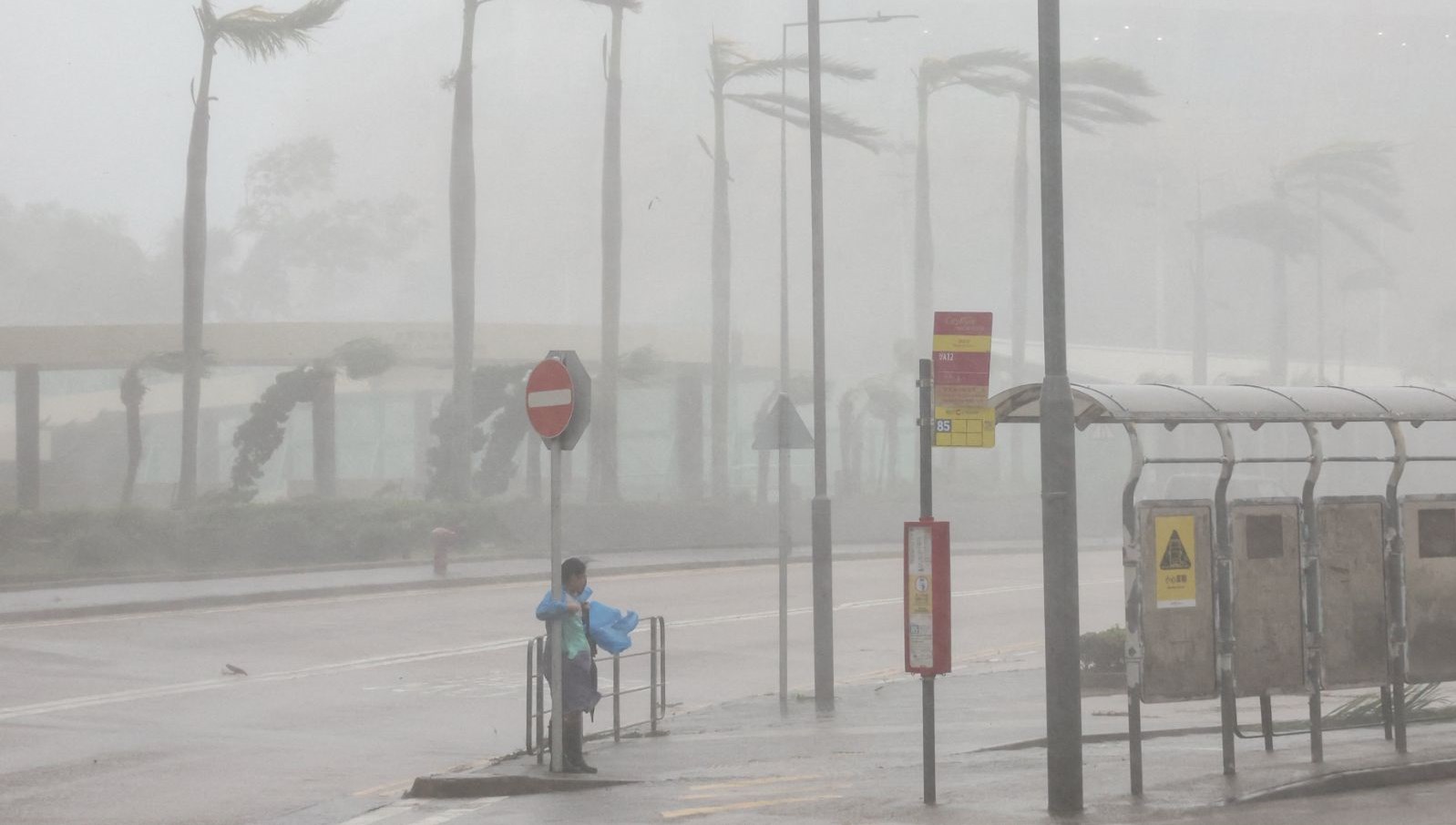 tayvani super tayfun vurdu14 kisi hayatini kaybetti EbgdOpM8