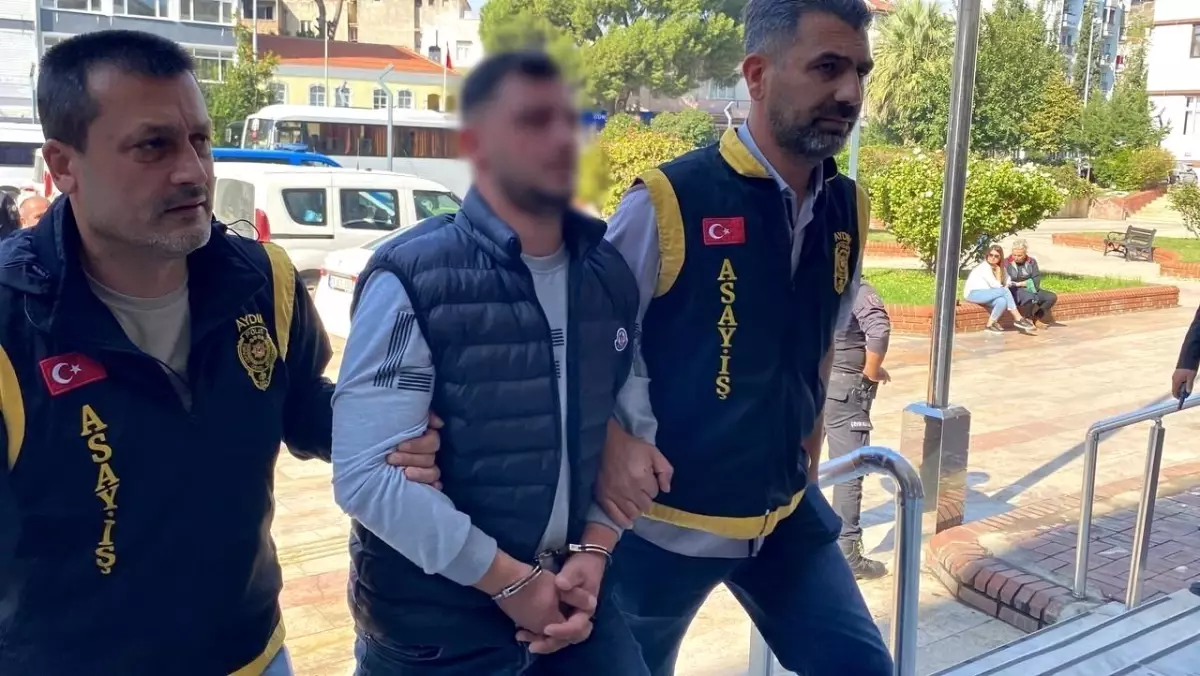 aydinda kiz arkadasin abisi tarafindan bicaklandi Jtpjr8WL.jpg