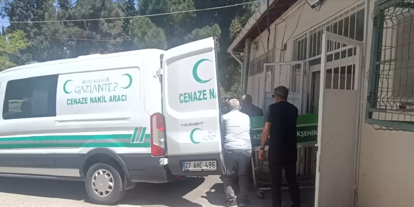 gaziantepte bicakli kavga 13 yasindaki cocuk hayatini kaybetti I9SsFsyi.jpg