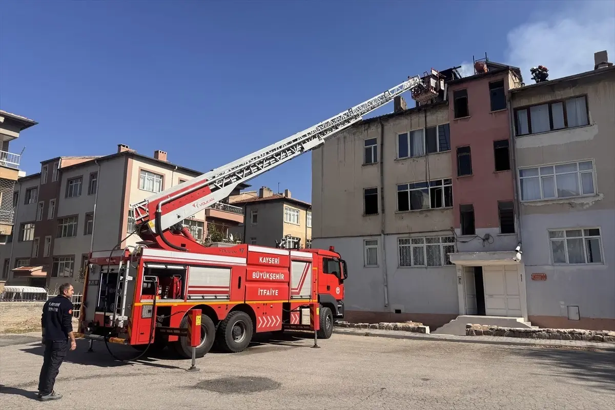 kayseride yangin itfaiye hizla mudahale etti Z7DA2s2B.jpg