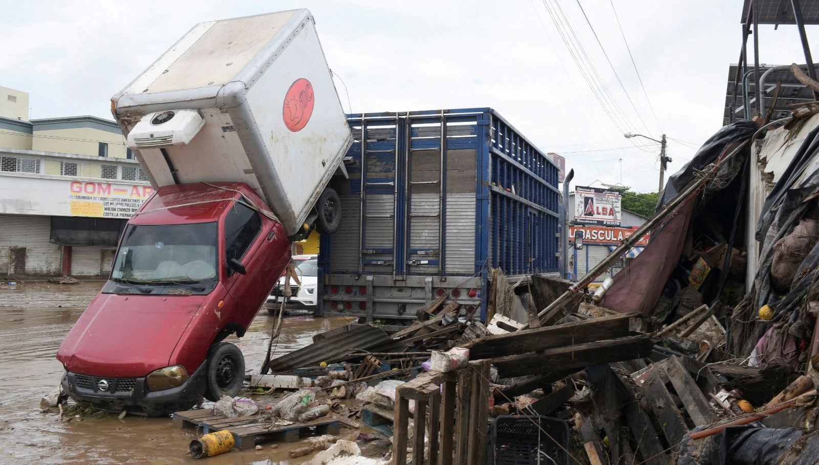 meksikada selin bilancosu artiyor 42 kisi hayatini kaybetti 27 kisi kayip XHEX4KX4.jpg