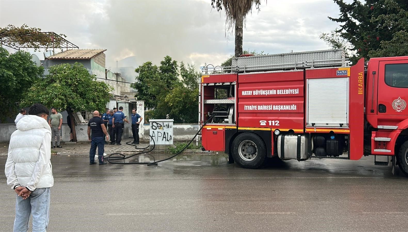 mustakil ev alevler icinde kaldi IWEaqqGm.jpg