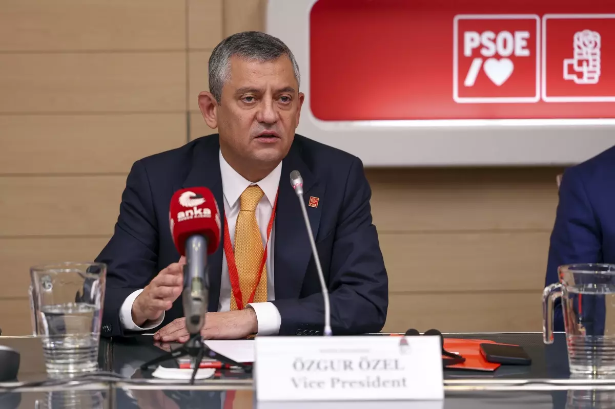 ozel mucadelemiz daha adil daha ozgur ve daha bariscil bir dunya icin buyuyerek devam edecek NGekUUvu