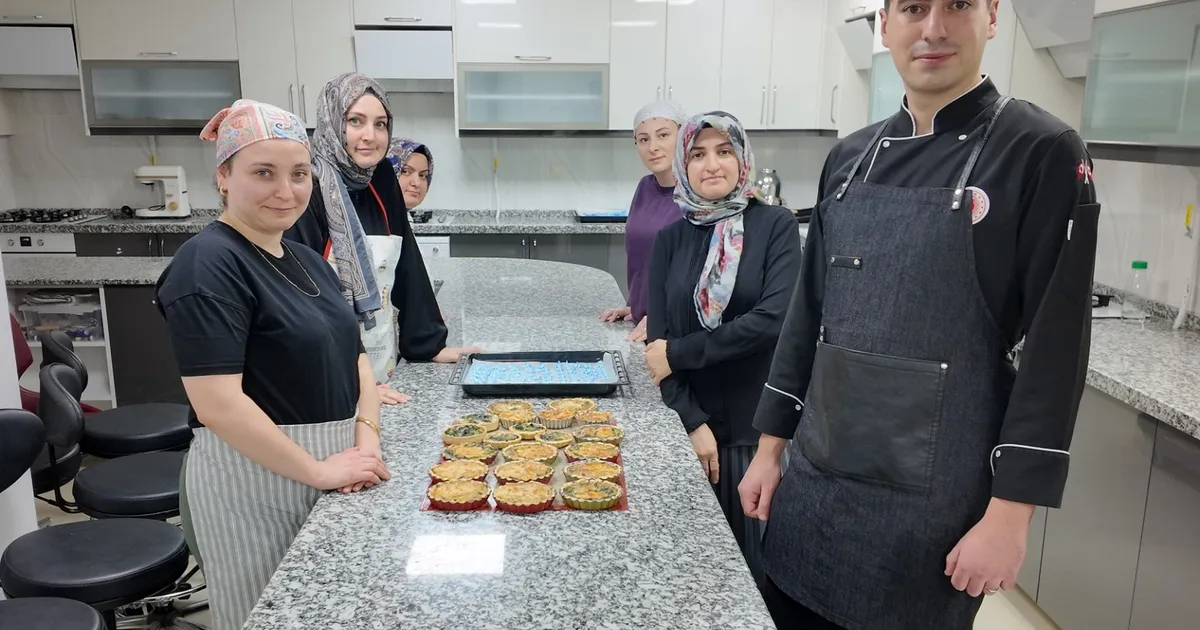 kocaelide yeni pasta sefleri egitimlerine basladi reuF8Ew5.webp