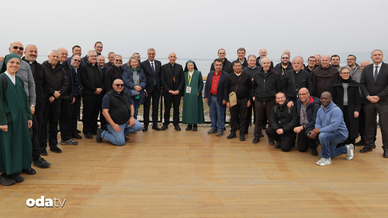 vatikan heyeti papadan once bursada 84YJVyKG.jpg