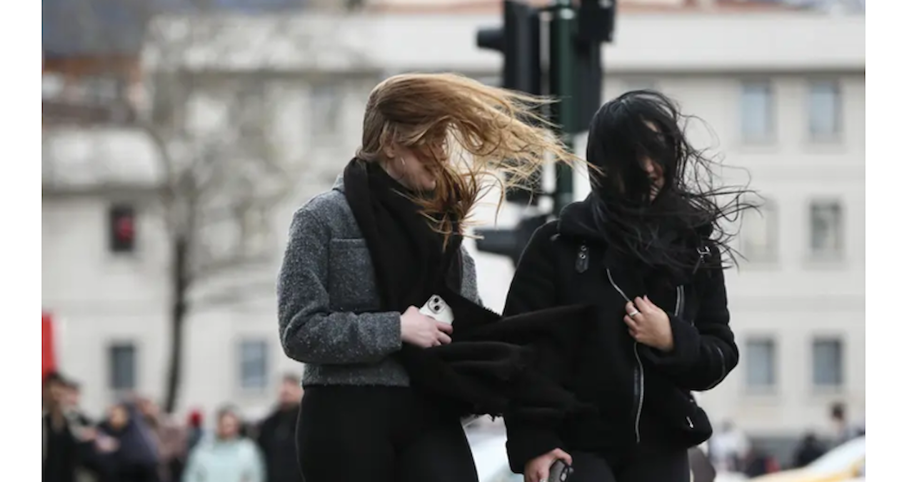 İstanbul’a Soğuk ve Yağışlı Hava Dalgası Geliyor! AKOM’dan Önemli Uyarı