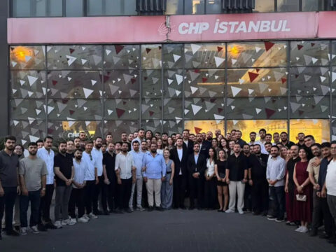Chp istanbul genclik kollarinin tamami yeni partiye gecti tjIwcRXa