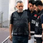Haluk levent 20 yillik avukatini da carpmis bir iki kursuna bakar mesaji da ortaya bT6adwUu