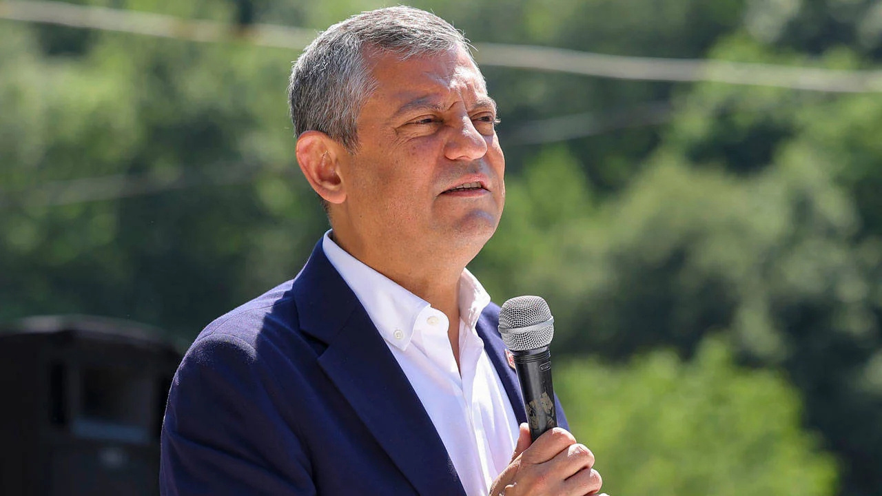 Yeni parti duyurusuna ozgur ozelden aciklama VNHnU6FY